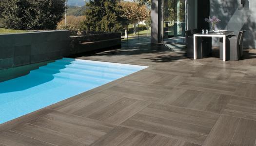 carrelage tour de piscine